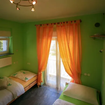 Appartement Vila Justin I. With Pool